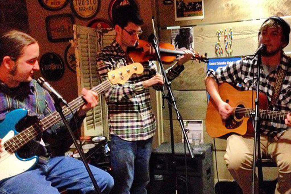 entertainment at Turkey Hill Brewing